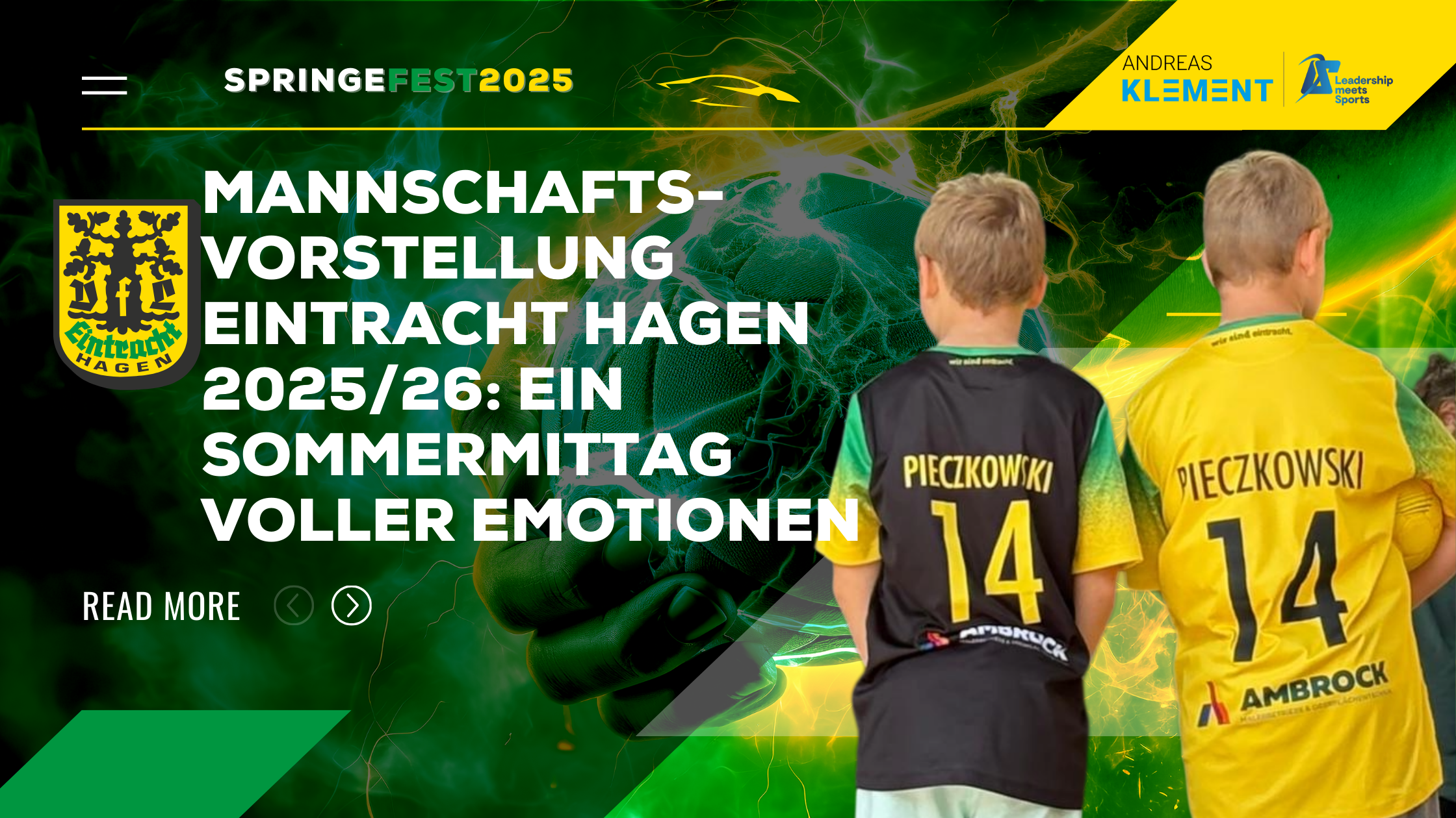Zwei junge Fans im Eintracht Hagen Trikot bei der Mannschaftsvorstellung 2025/26 auf dem Springefest in Hagen.