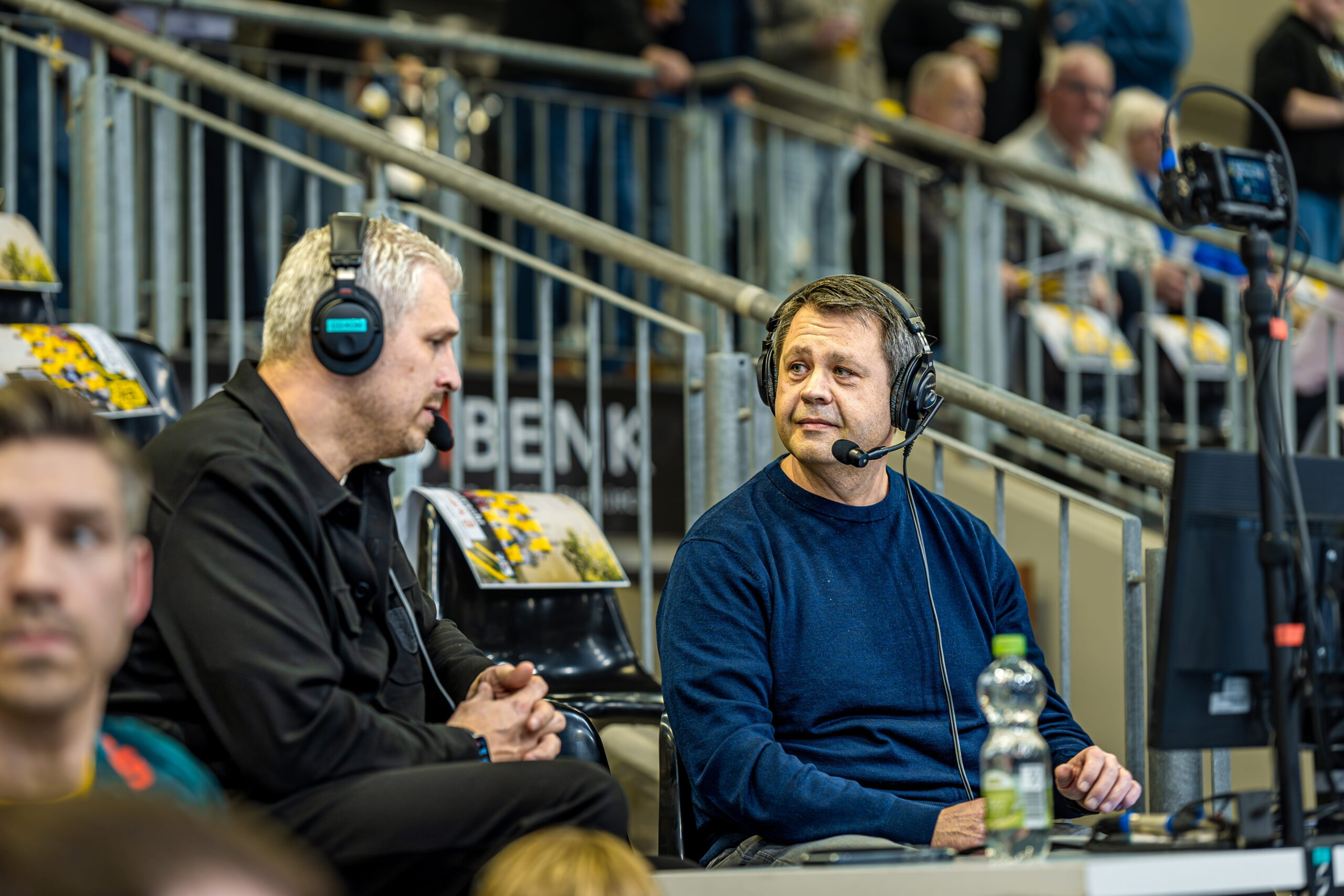 Andreas Klement kommentiert live ein Spiel der 2. Handball-Bundesliga bei DYN